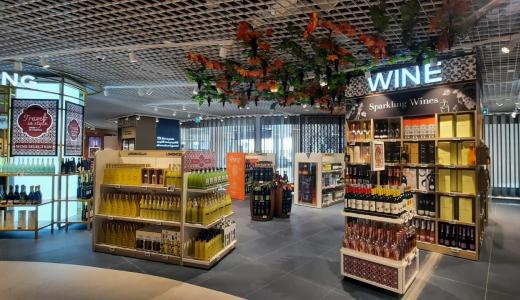 Aelia Duty Free Walkthrough at Verona Airport showcasing Wines and tasting sections.