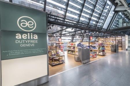 Front store 1st eco-design of Aelia Duty Free in Geneva Airport, open space and light green design